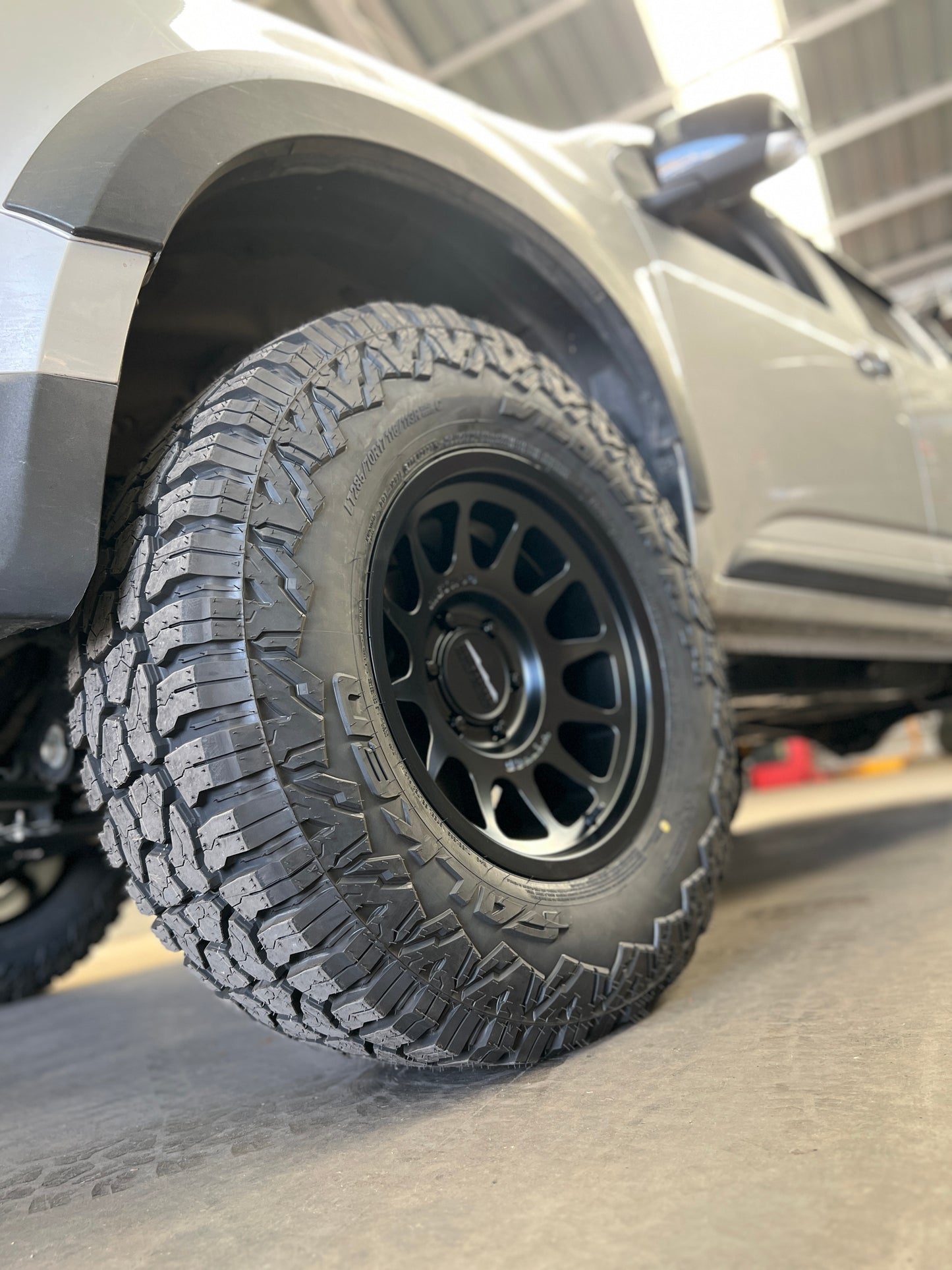 Method 703 Matte Black 6x139.7 r17