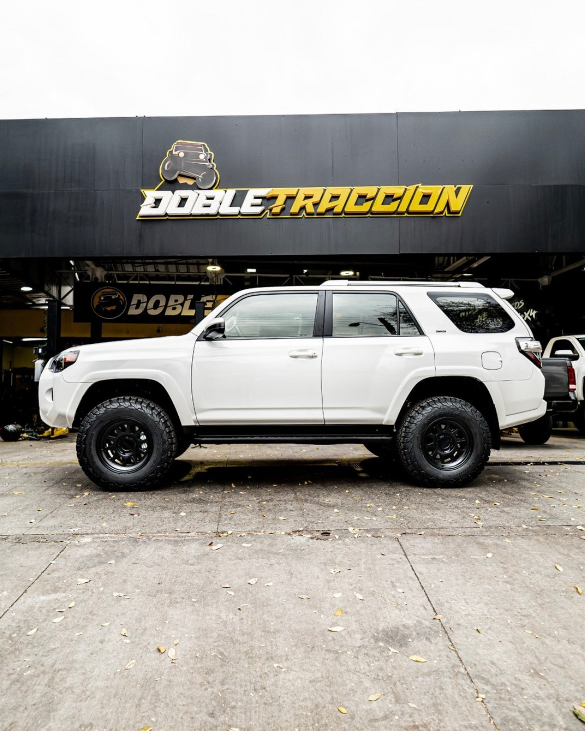 Method 316 Matte Black 6x139.7 r17