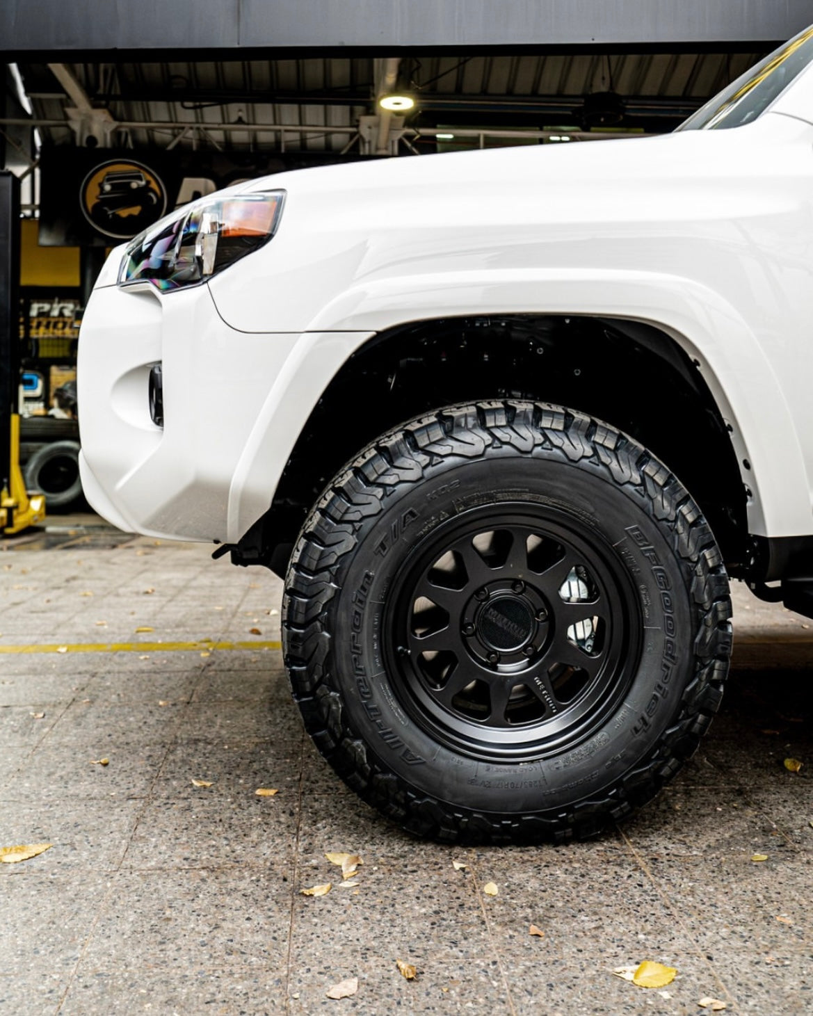 Method 316 Matte Black 6x139.7 r17