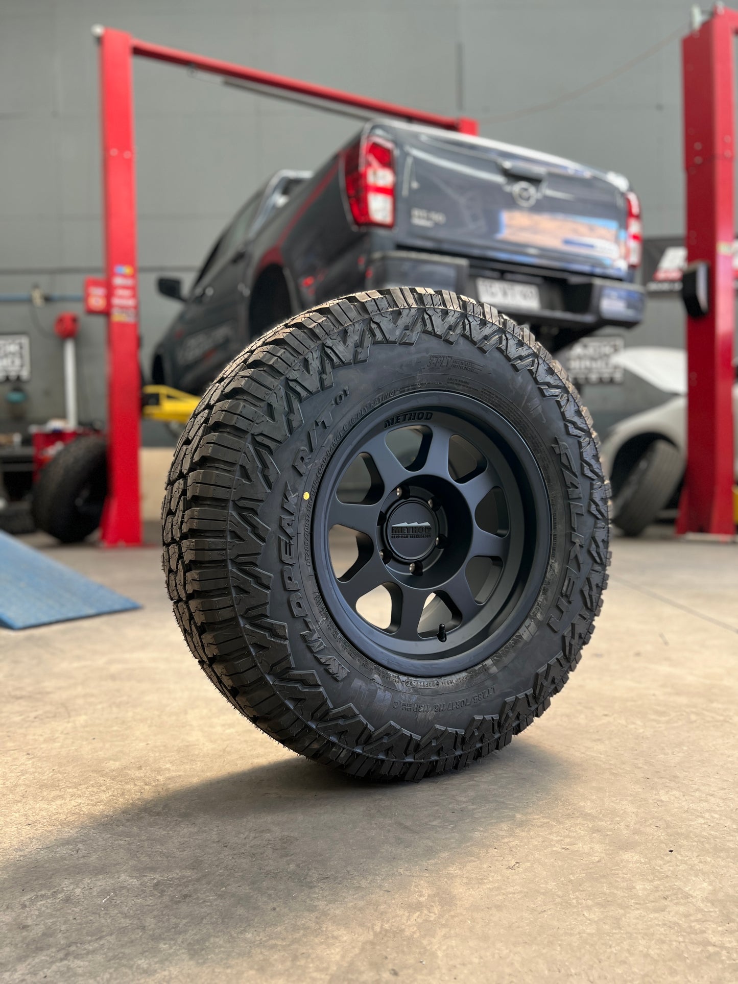 Method 701 Matte Black 6x139.7 r17