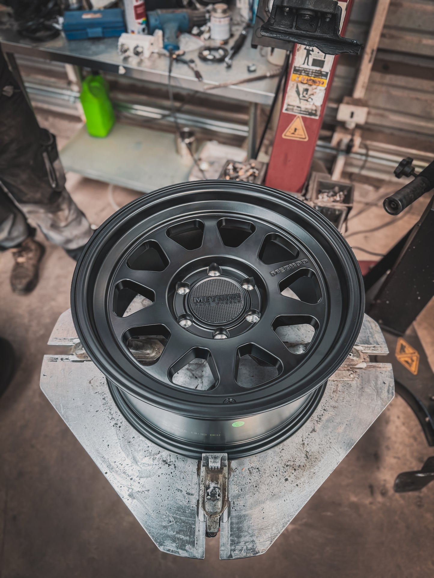 Method 316 Matte Black 6x135 r17