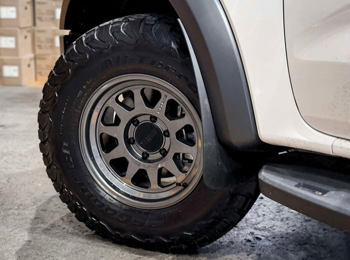 Method 316 Gloss Titanium 6x135 r17