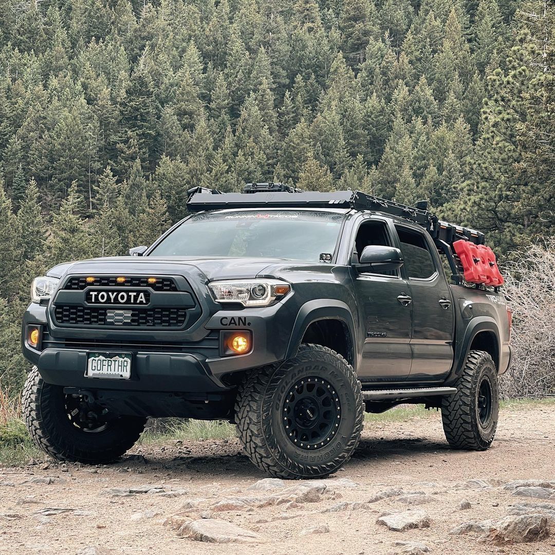 Method 305 Matte Black 18x9 6x139.7