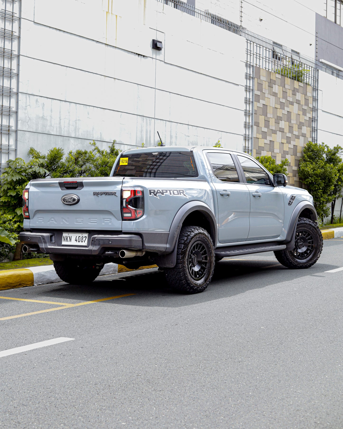 Method 707 Matte Black 17x8.5 6x139.7