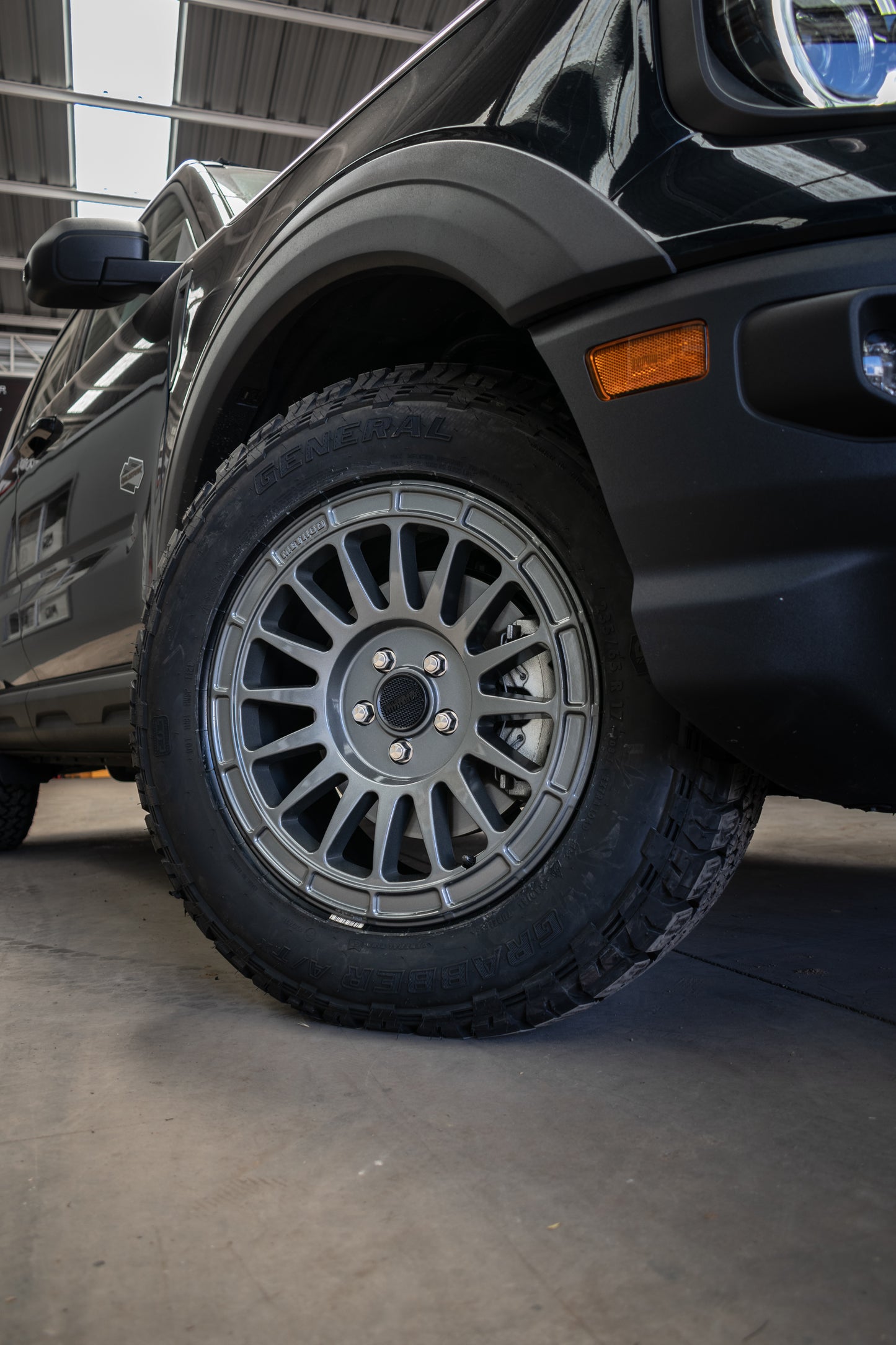 Method 314 Gloss Titanium 17x7.5 5x108