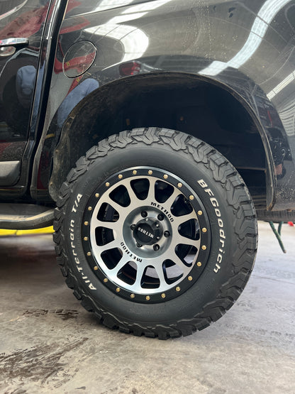Method 305 Machined Black Lip 6x139.7 r18