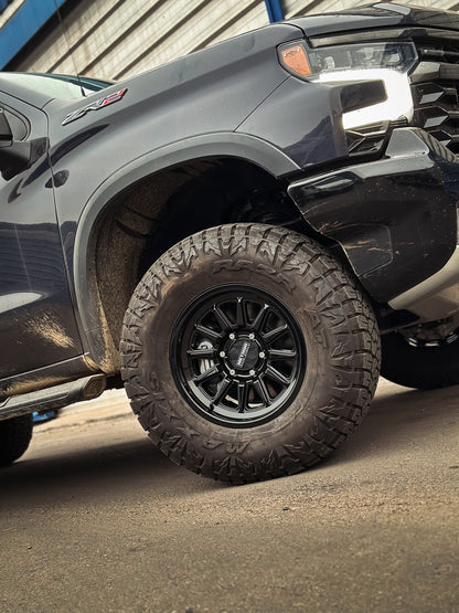 Method 323 Gloss Black 6x139.7 R17