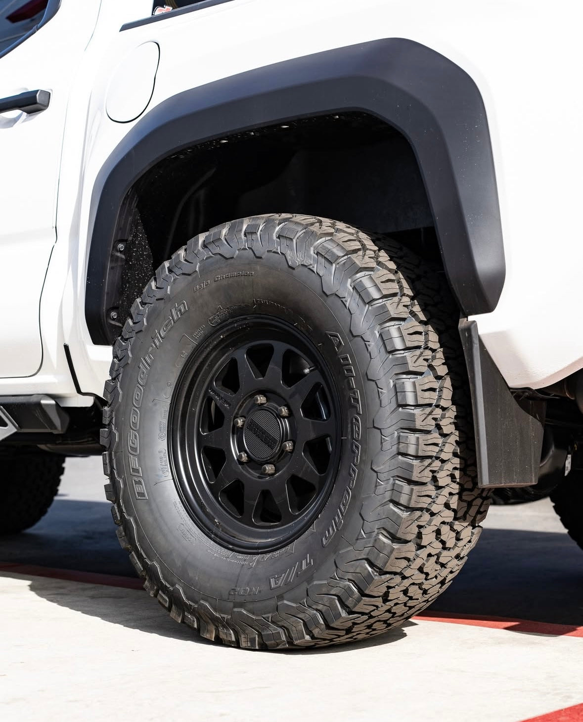 Method 316 Matte Black 6x135 r17