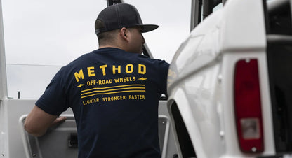 Polera Azul Marino Method Bolted